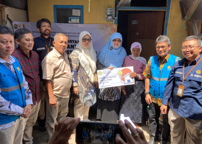 Program Sambung Listrik Gratis Targetkan 21.052 Rumah Tangga di Jawa Barat Tahun Ini