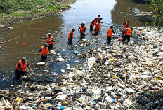 Inspiratif, Tak Hanya Cemerlang di Kampus, Mahasiswa Telkom University Ini Pilih Turun Tangani Banjir