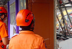 6 Ruang Kelas dan 4 Toilet di SMAN 2 Gunung Putri Rubuh