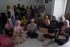 Merajut Kemandirian: Komunitas Merajut Tasikmalaya (KMT) Berdayakan Ratusan Perempuan Tembus Pasar Italia