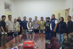 Warga Demo Summarecon Bandung Tuntut Dibukanya Kembali Akses ke Pemakaman