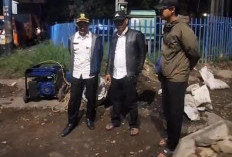 Keluhan Warga Langsung Ditindak, Lurah Baleendah Pantau Perbaikan Jalan hingga Tengah Malam