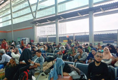 Insiden KRL di Bekasi Timur Sebabkan Keterlambatan Kereta hingga Empat Jam