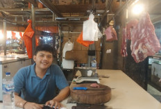 Emoh Ikut Mogok Kerja, Pedagang Daging Pasar Cibinong Pilih Tetap Berjualan