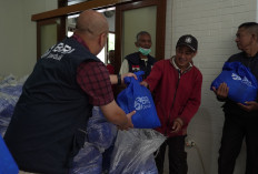 BRI Regional Office 9 Bandung Gandeng Yayasan dan Pesantren Salurkan Bantuan Sembako bagi Masyarakat 