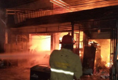 Diduga Akibat Konsleting Listrik, 2 Kios Terbakar di Pasar Ciseeng