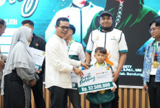 Kang DS Beri Uang 'Kadeudeuh' bagi Atlet dan Pelatih Peraih Medali FORNAS VIII NTB 2025