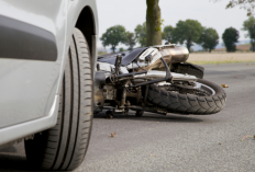 Pemotor Terlindas Truk di Gunung Putri