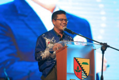  Teladan Taat Hukum, Tri : Bupati Diam Bukan Menghindar, Tapi Hormati Pengadilan
