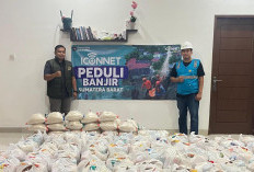 Terkoneksi dengan Hati, ICONNET Sigap Menyalurkan Bantuan untuk Korban Banjir Padang