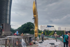 Pemkab Bogor Pasang Kujang dengan Tinggi 14 Meter di Atas Tugu Pancakarsa