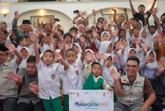 YBM PLN UID Jawa Barat Nyalakan Asa Anak Yatim Dhuafa Sambut Tahun Ajaran Baru