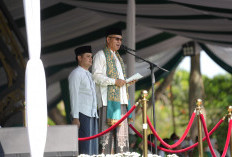 Peringati Hari Santri Nasional, Pemkab Bandung Berikan 10.000 Sertifikat Tanah Wakaf