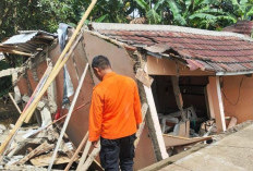 Rumah Ambruk dan Sebabkan Korban Luka, Diduga Akibat Pergeseran Tanah 