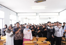 Pilketos Jadi Laboratorium Demokrasi, KPU Bandung Bekali 100 Siswa SMK Al-Hadi Jadi Pemilih Cerdas