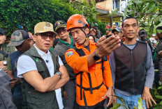 Tetapkan Tanggap Darurat, Bupati Bandung Pantau Pencarian Korban Longsor di Arjasari 