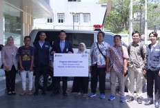 BRI Cabang Cirebon Gunung Jati Serahkan Bantuan Mobil Jenazah kepada Yayasan Al Akbar Bina Maulana