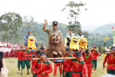 Giat TMMD ke-127, Kang DS: Pembangunan Jalan Beton Cipelah 1,5 Km di Perbatasan Cianjur Jadi Sasaran Terpusat