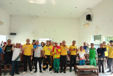 Kunjungi Griya Lansia, Polsek Ciparay Polresta Bandung Santuni 160 Lansia