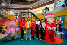 Pohon Natal Raksasa dari 298 Ribu LEGO Bricks Hadir di Bandung, Ajak Keluarga Rayakan Liburan dengan Bermain K