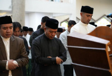 Kang DS Pilih Rayakan Idulfitri Bersama Warga, Sampaikan Kinerja Pemkab