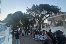 Melawan Lupa Tragedi Maut Pendopo Garut: Nyawa Masyarakat Bukan Sekadar Angka