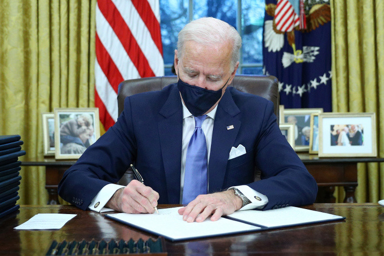 Kabar Baik! Joe Biden Resmi Cabut Kebijakan Anti-Muslim Donald Trump